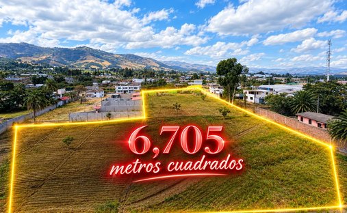 Land in Quito, Pichincha, Ecuador 1