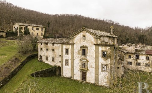 Villa in Borgo San Lorenzo, Tuscany, Italy 1