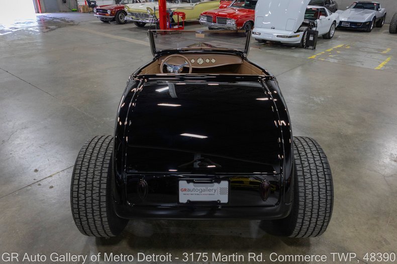 "Stance simplicity and soul" in Commerce Twp, United States 5 - 18974805
