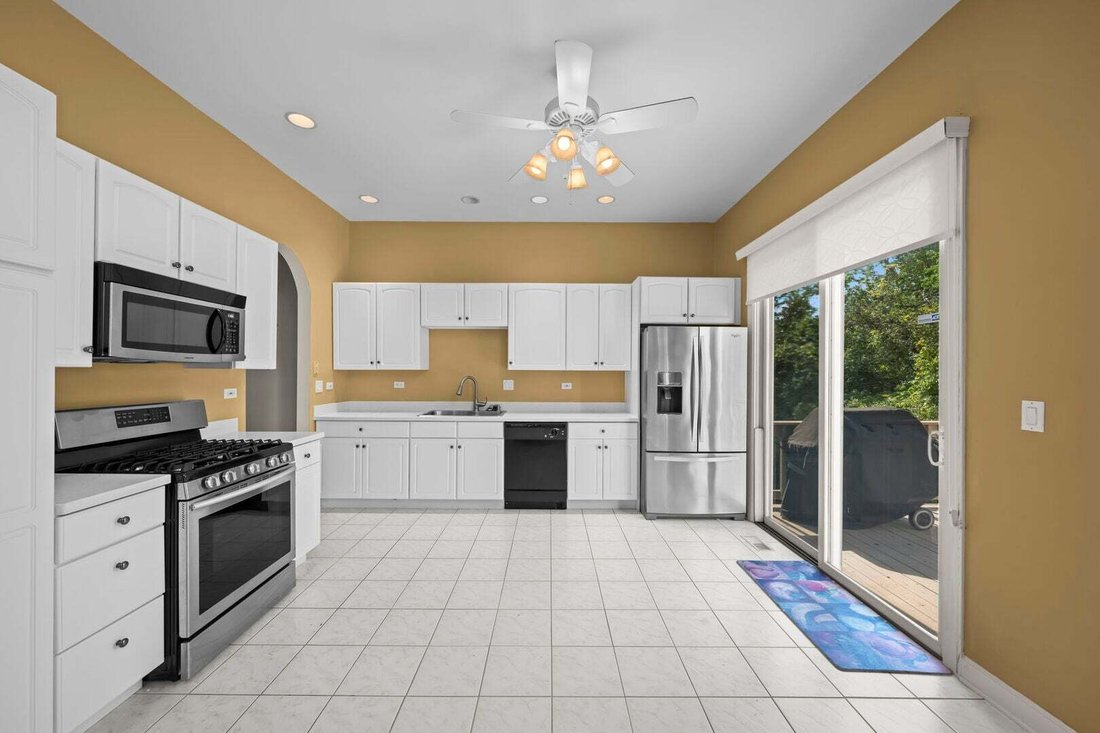 Townhouse in Palatine, Illinois, United States 5 - 18970223