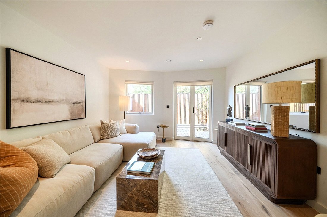House in Barnet, England 2 - 18968845
