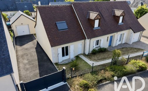House in Mettray, Centre-Val de Loire, France 1