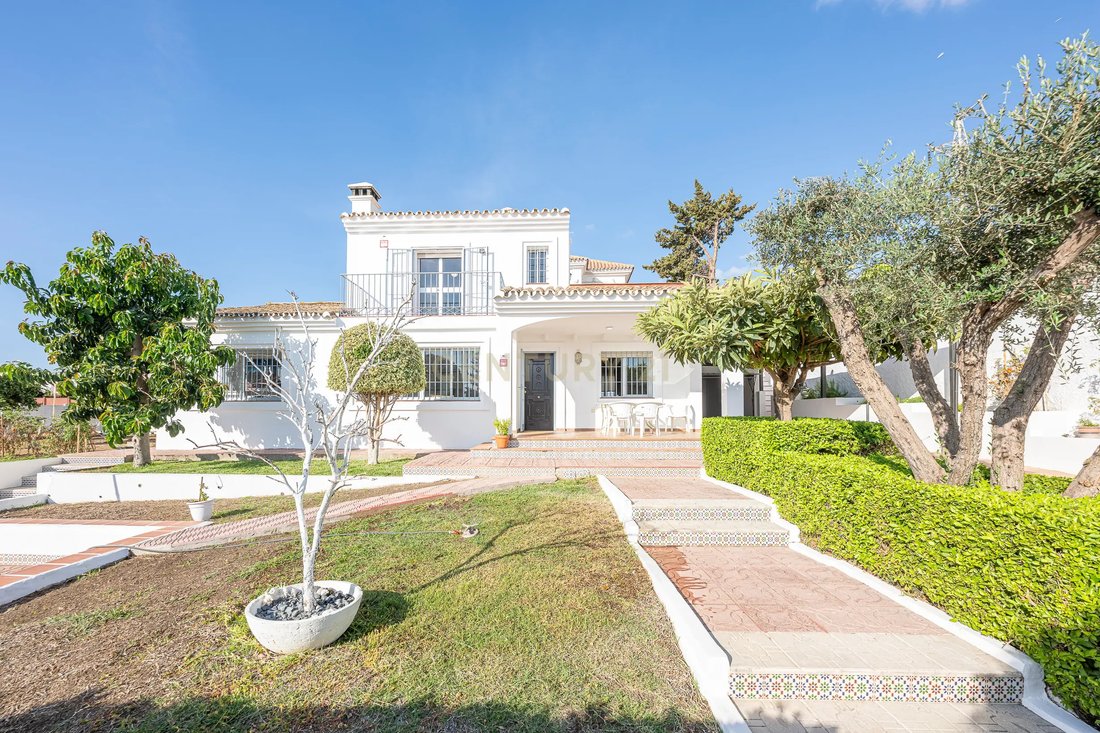 Villa in Estepona, Andalusia, Spain 4 - 18978002