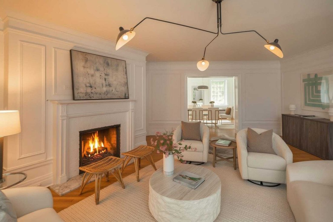 Co Op in Bronxville, New York, United States 5 - 18978619