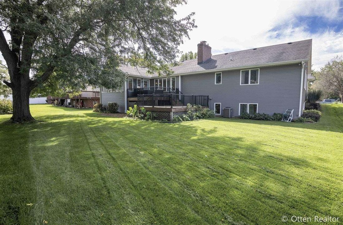 House in Kentwood, Michigan, United States 3 - 18965618