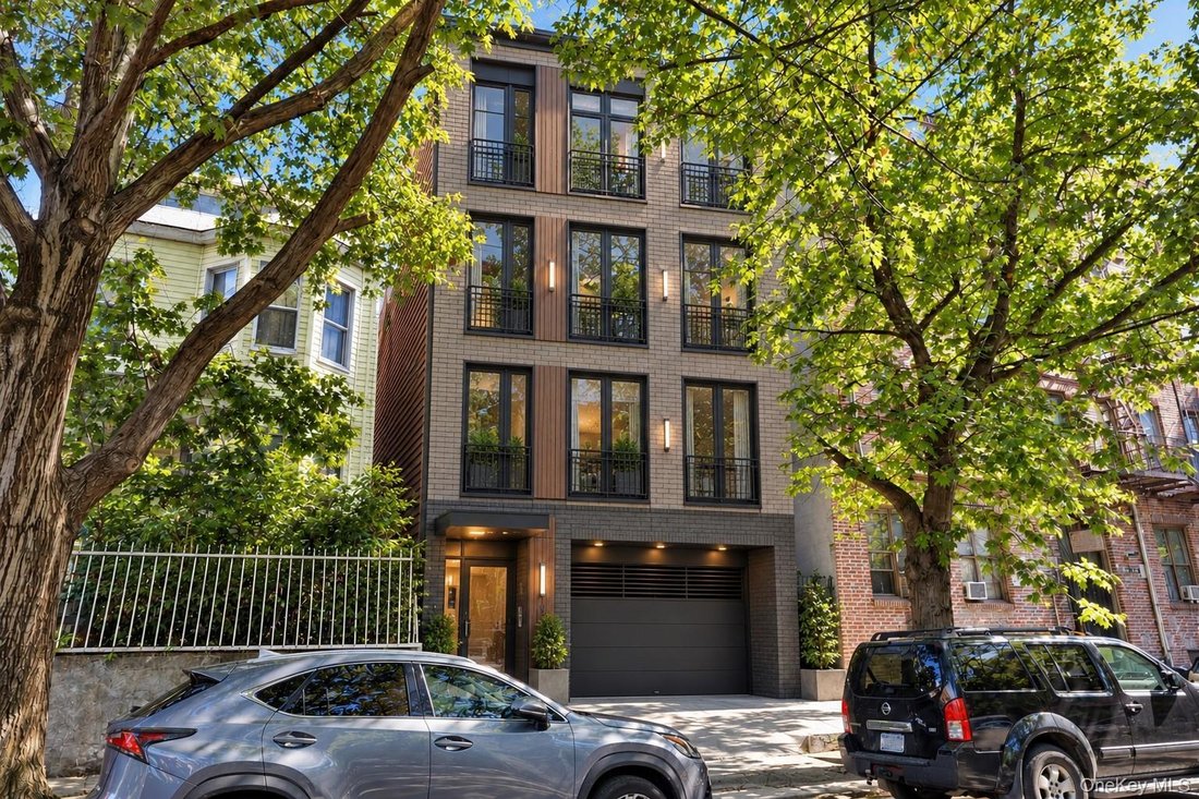 House in New York, New York, United States 5 - 18973849