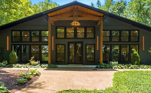 House in Chapmansboro, Tennessee, United States 1
