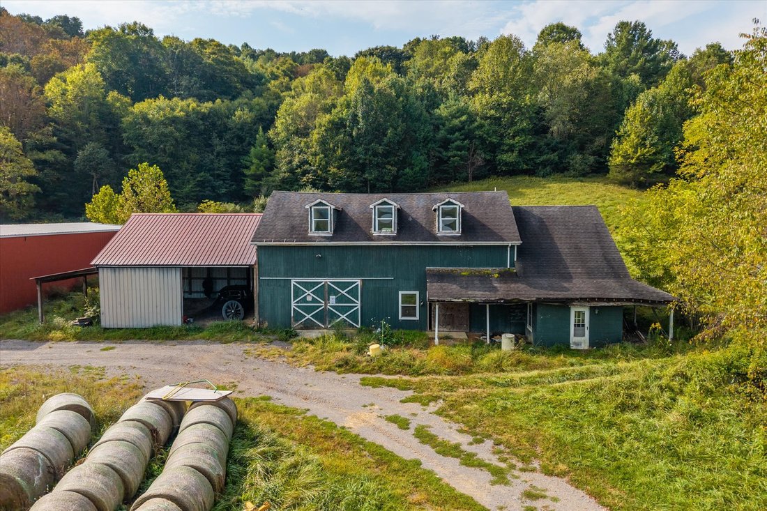 Farm Ranch in Bland, Virginia, United States 4 - 18974427