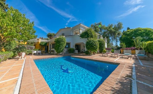 Villa in Guadalmina Alta, San Pedro de Alcantara, Spain 1
