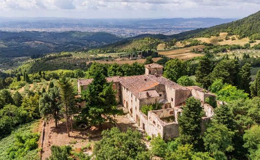 Estate in Monte Morello-Cercina, Municipality of Sesto Fiorentino, Tuscany 1