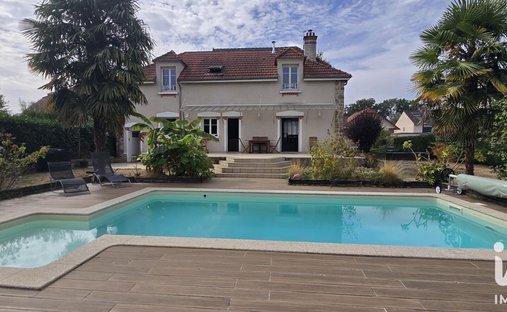 House in Villemoisson-sur-Orge, Ile-de-France, France 1