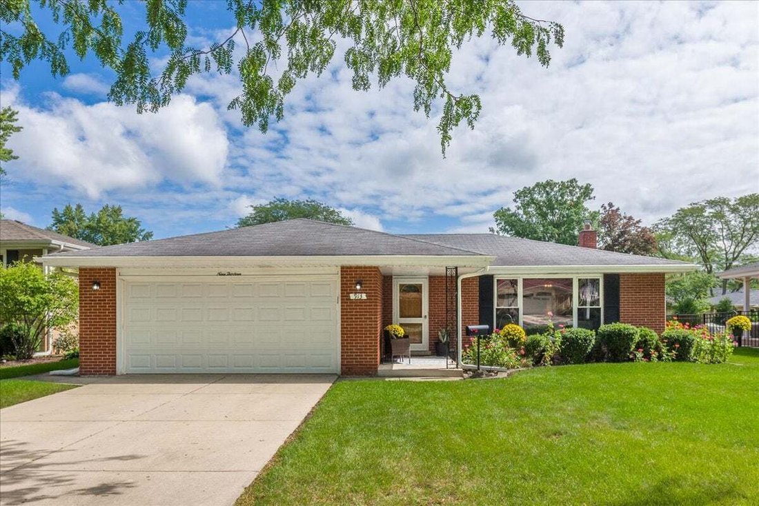 House in Mount Prospect, Illinois, United States 2 - 18970217