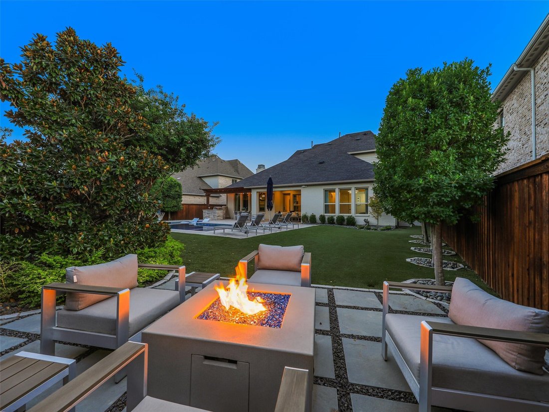 House in Frisco, Texas, United States 5 - 18969846