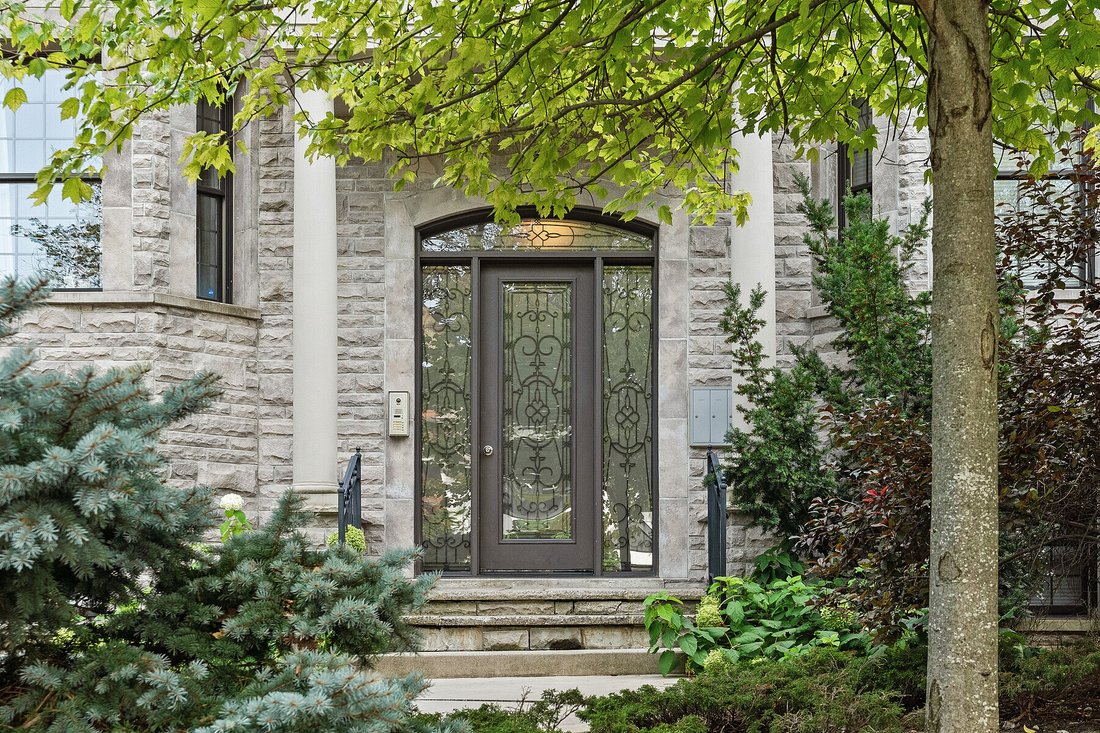 Condo in Toronto, Ontario, Canada 2 - 18974461