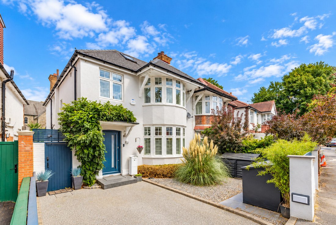House in Ealing (London Borough of Ealing), Ealing, England 1 - 16105299