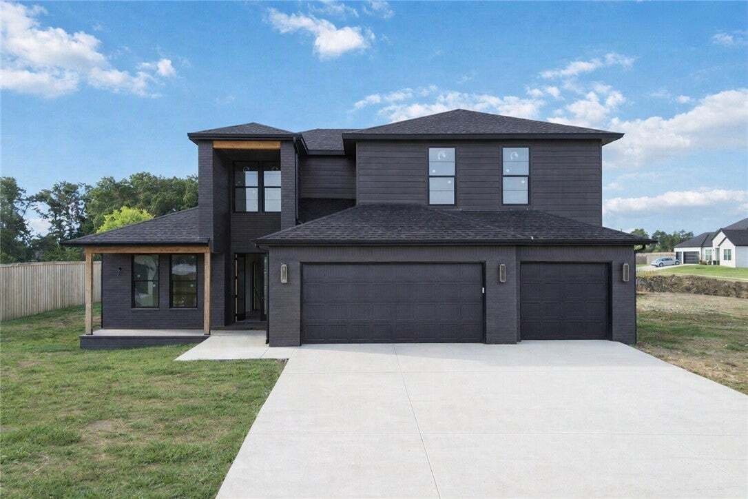 House in Rogers, Arkansas, United States 1 - 18180941