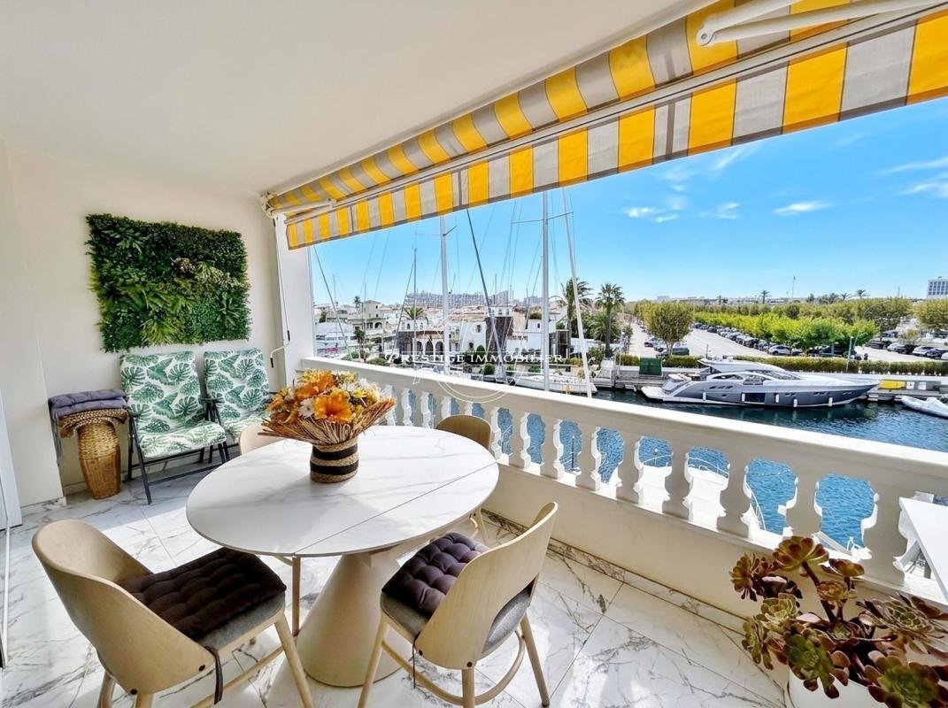 Apartment in Empuriabrava, Catalonia, Spain 1 - 18974586