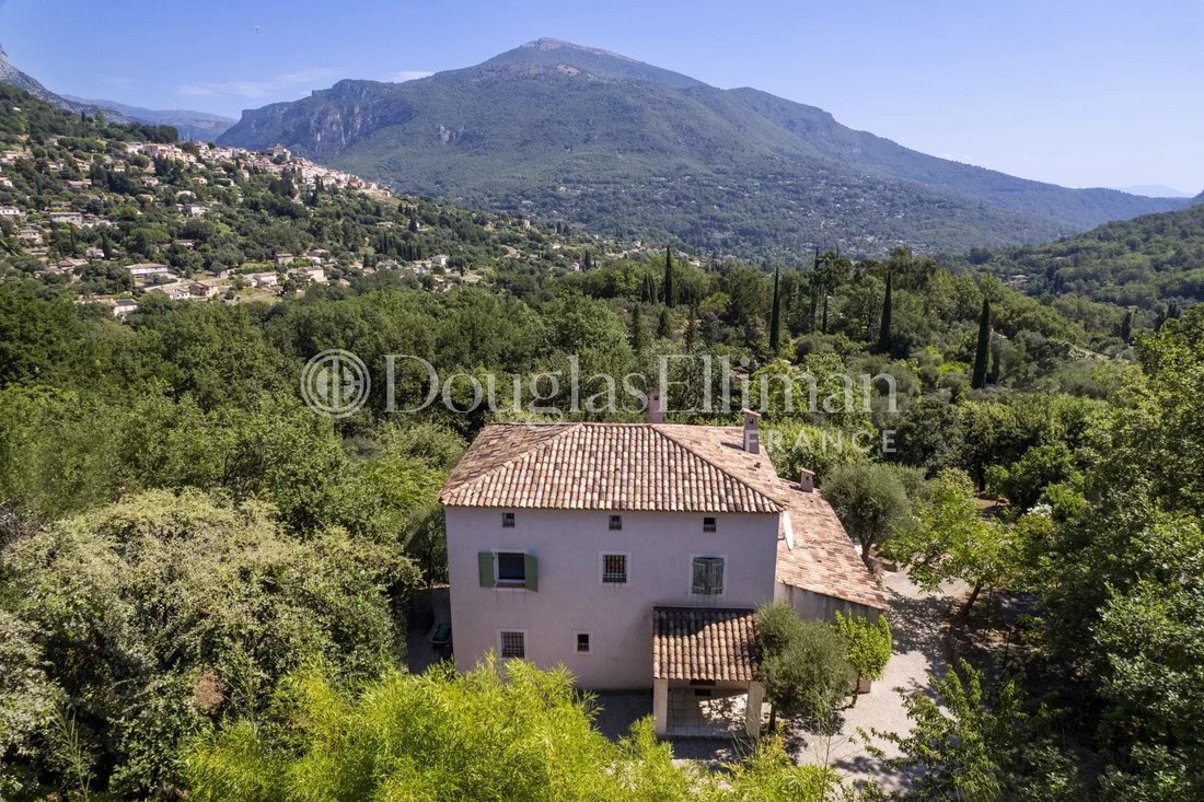 House in Châteauneuf-Grasse, Provence-Alpes-Côte d'Azur, France 1 - 16262693