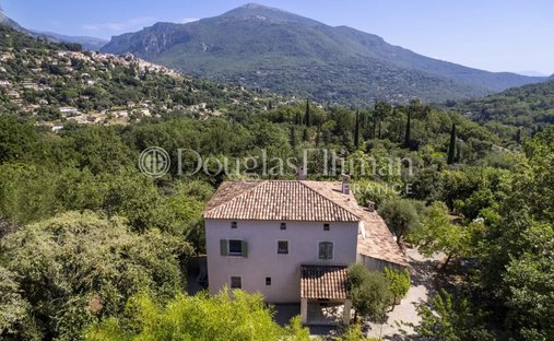 House in Châteauneuf-Grasse, Provence-Alpes-Côte d'Azur, France 1