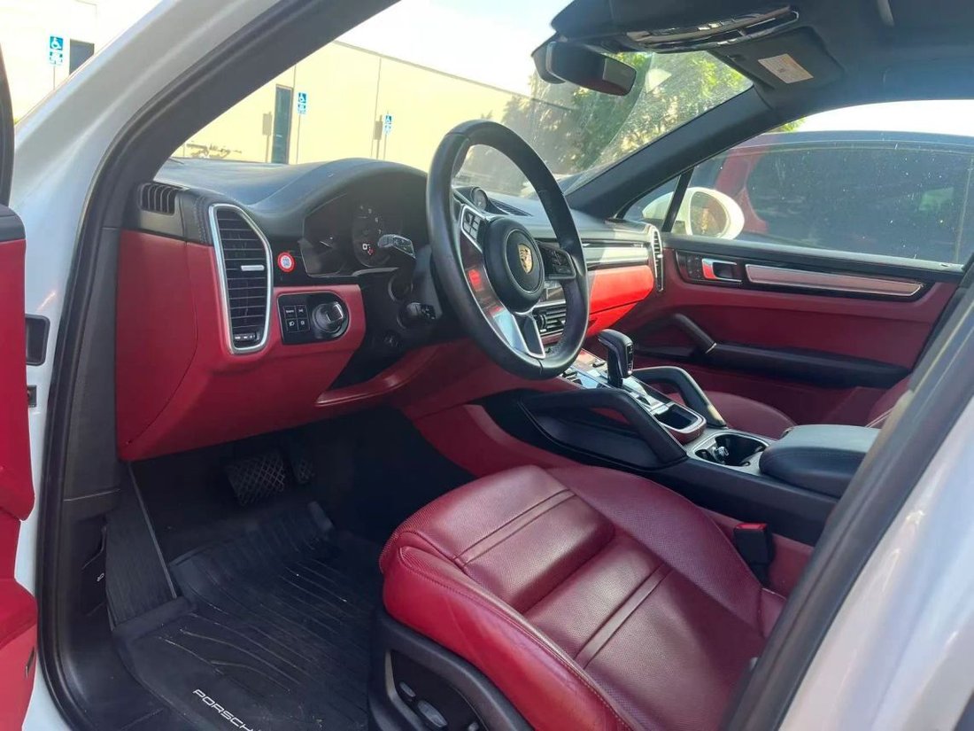 Suv in Costa Mesa, CA, United States 3 - 18971710