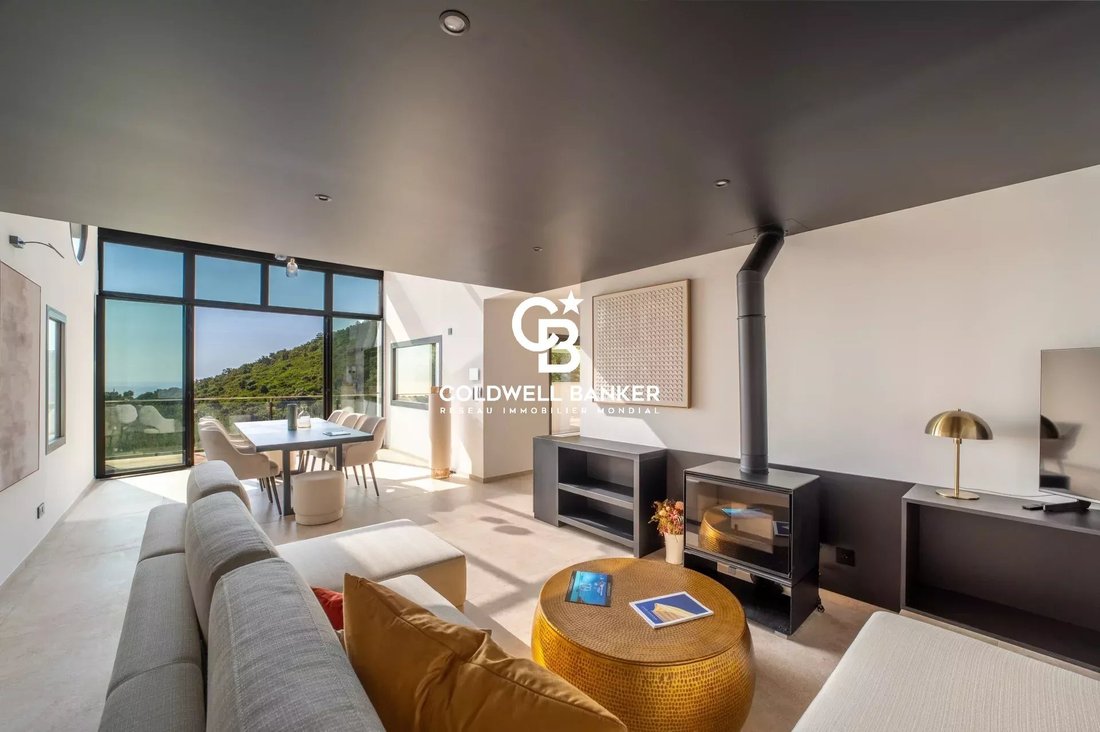 Villa in Nord, Cavalaire-sur-Mer, France 4 - 18965926