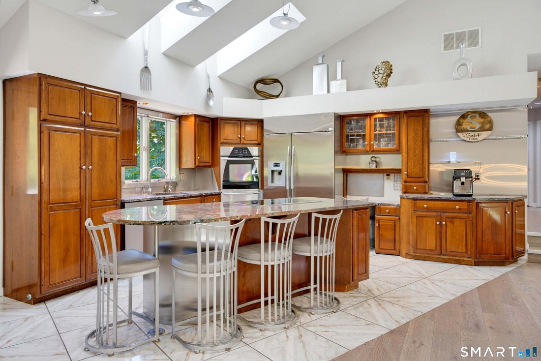 House in Shelton, Connecticut, United States 4 - 18973418