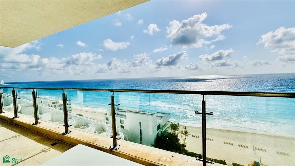 Condo in Cancún, Quintana Roo, Mexico 1 - 18973407