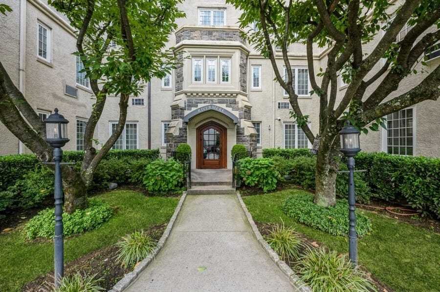 Co Op in Bronxville, New York, United States 3 - 18978619