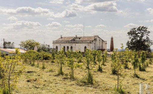 House in Estremoz (Santa Maria e Santo Andre), Évora District, Portugal 1