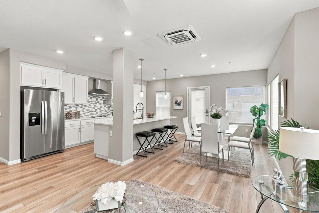 Condo in San Mateo, California, United States 5 - 18705584