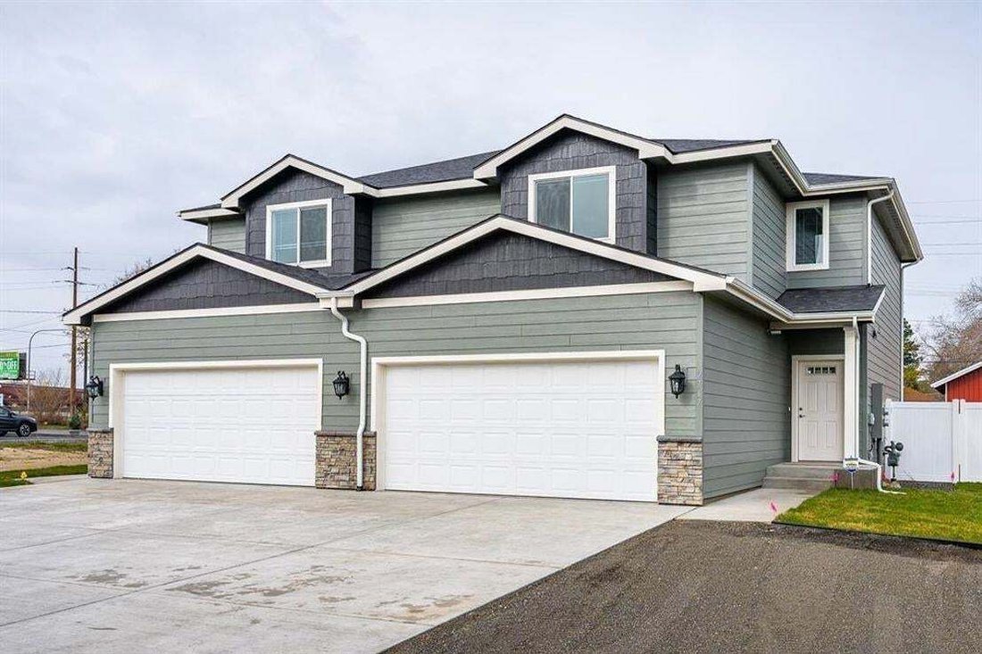 Millwood, Washington, United States 1 - 18978905
