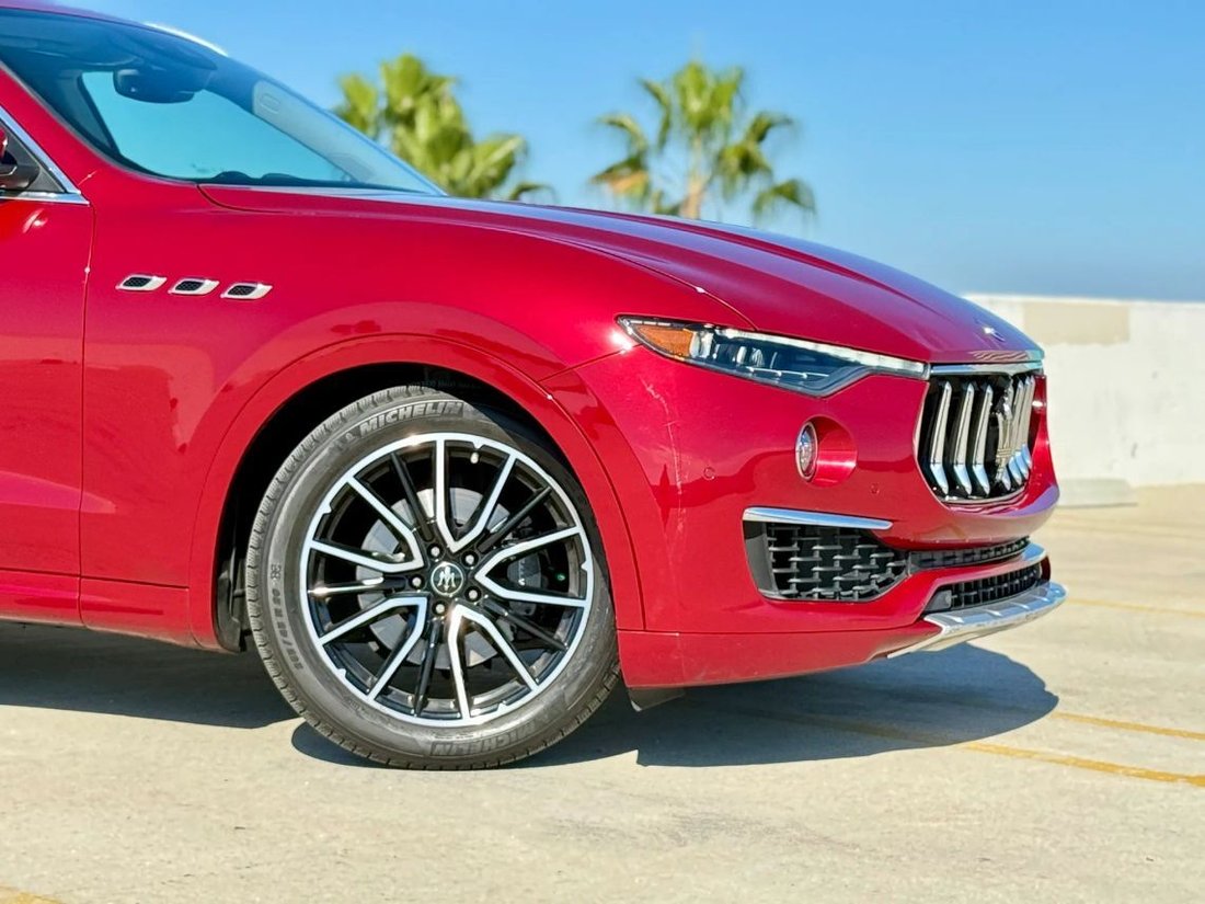Suv in Huntington Beach, CA, United States 4 - 18979649