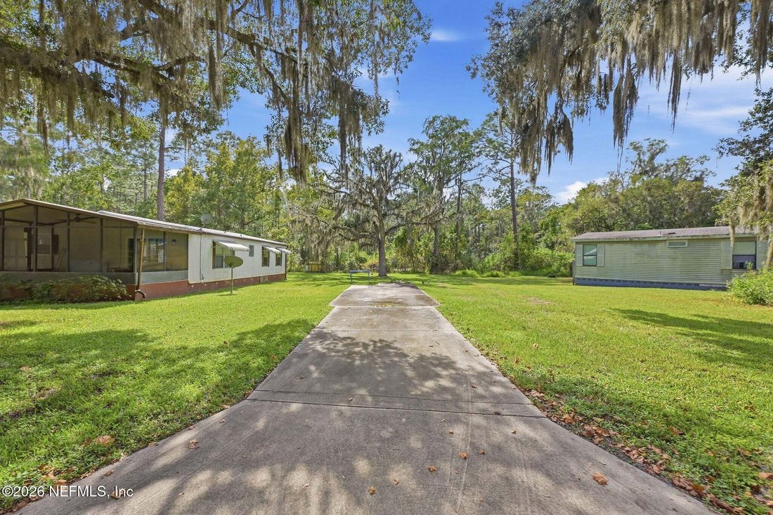 East Palatka, Florida, United States 4 - 18968554