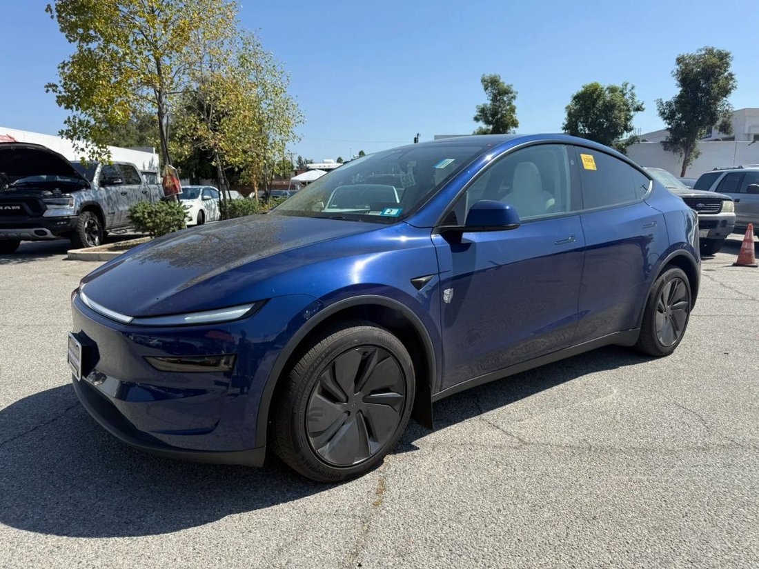 Suv in Azusa, CA, United States 4 - 18972139