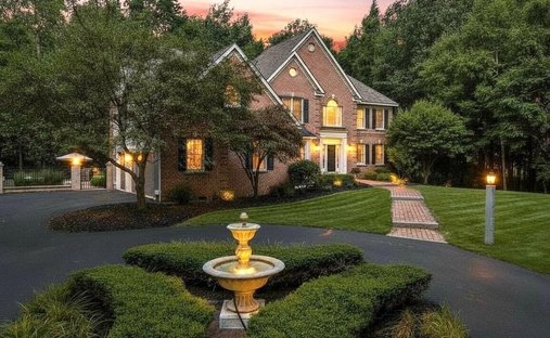 House in Bedford, New Hampshire, United States 1