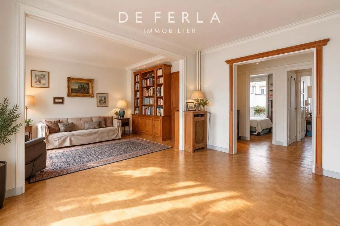Apartment in Porte Dauphine, Paris 16e Arrondissement, Paris 2 - 18980746