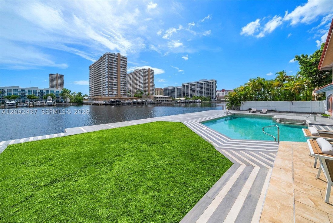 House in Hallandale Beach, Florida, United States 5 - 18969858