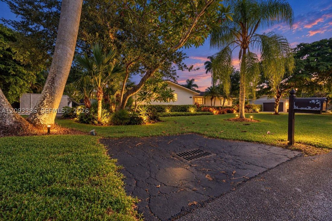 House in Miami, Florida, United States 3 - 18943021