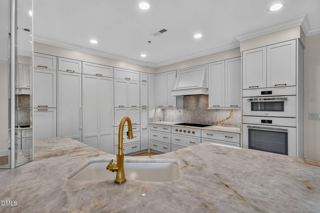 Condo in Raleigh, North Carolina, United States 1 - 18976317