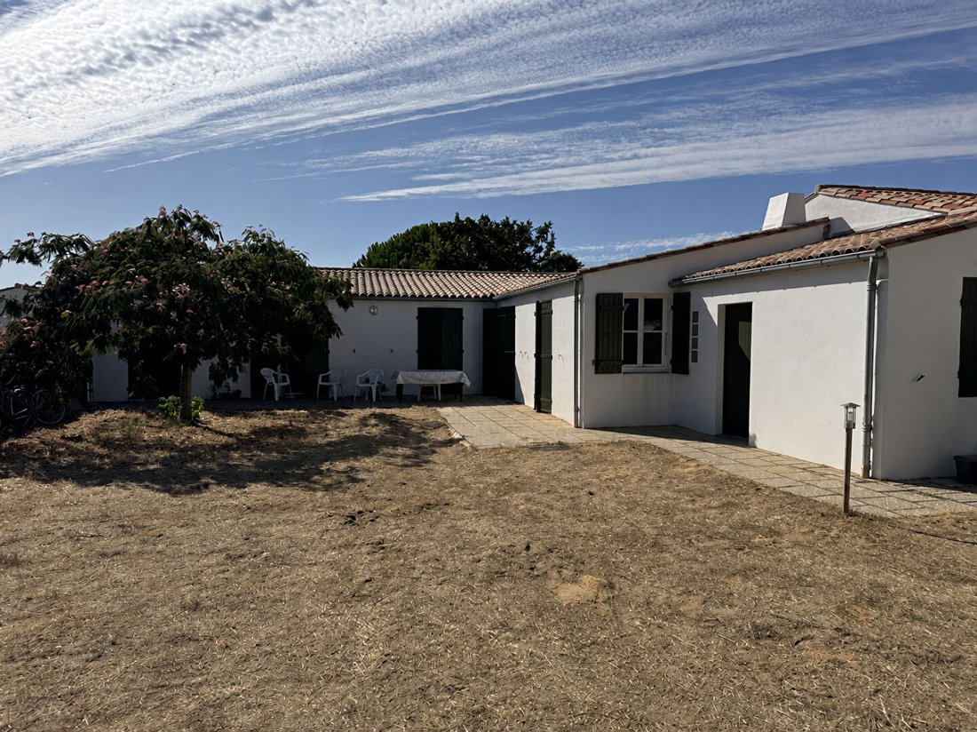 House in Sainte-Marie-de-Ré, Nouvelle-Aquitaine, France 1 - 18974122