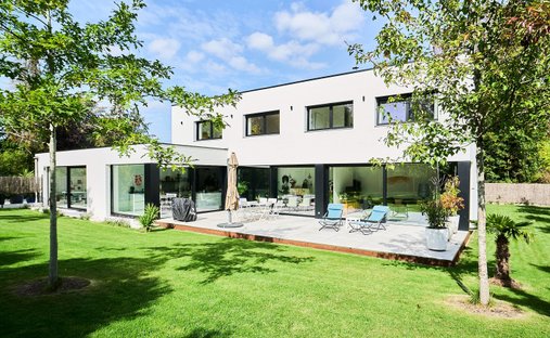House in Centre-rue de Londres, Mouvaux, France 1