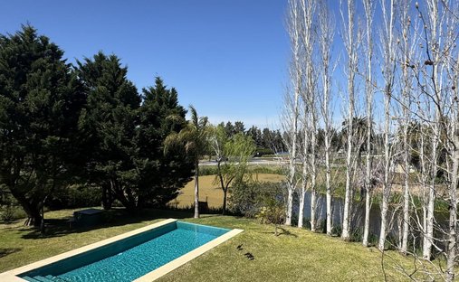 House in Tigre, Buenos Aires Province, Argentina 1