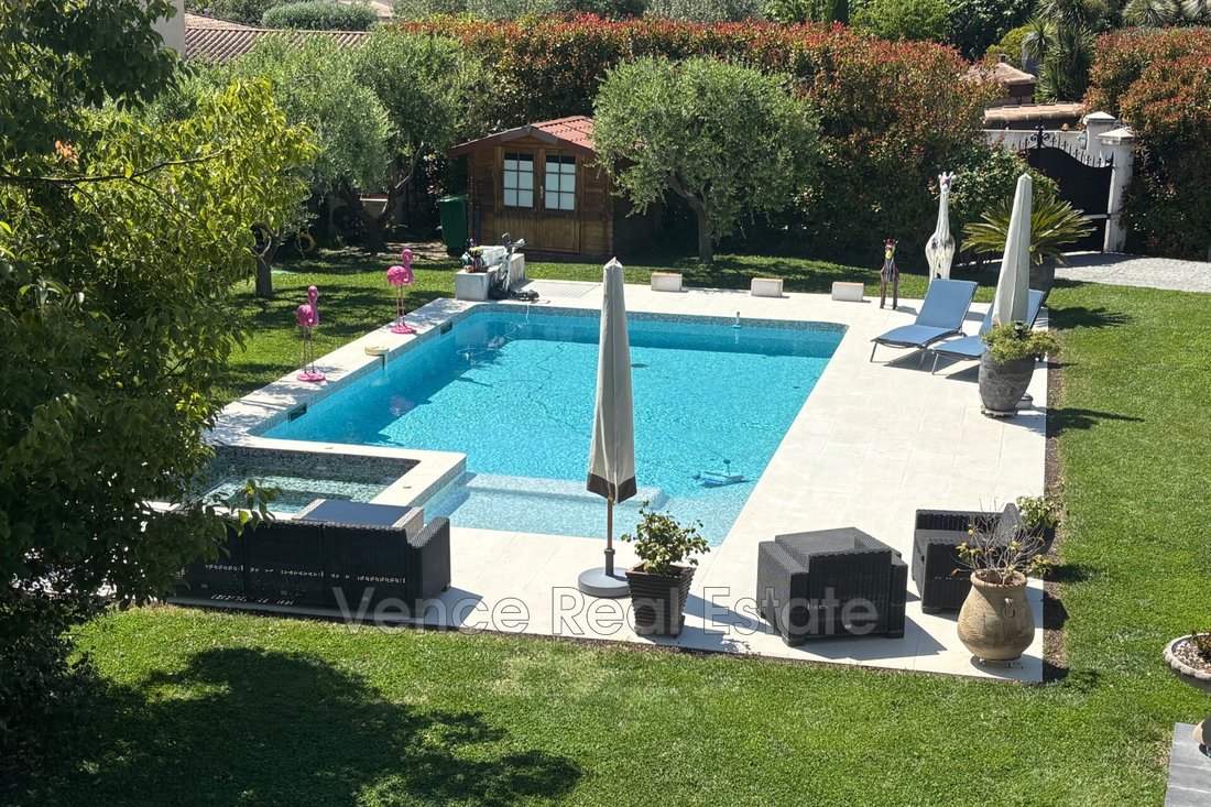 Villa in Centre du Village, La Colle-sur-Loup, France 1 - 18974214