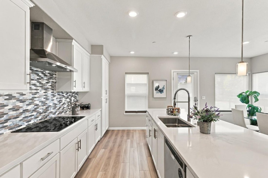 Condo in San Mateo, California, United States 3 - 18705584