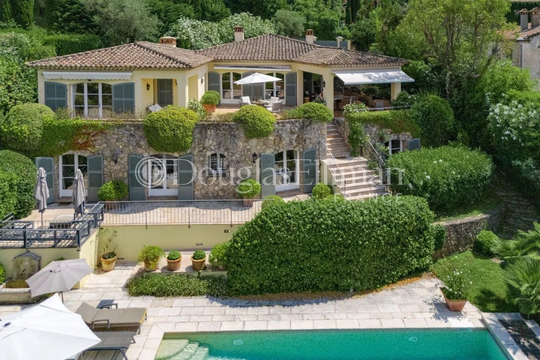 Villa in Mougins, Provence-Alpes-Côte d'Azur, France 2 - 18297989