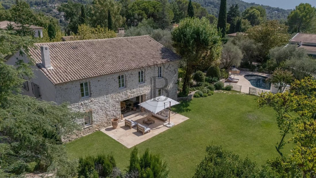 Villa in Mougins, Provence-Alpes-Côte d'Azur, France 1 - 18966077