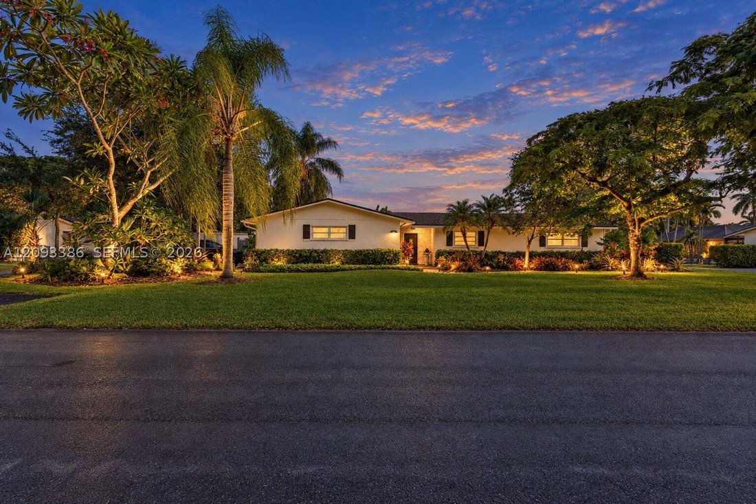 House in Miami, Florida, United States 2 - 18943021