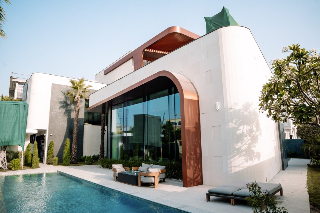 Villa in Pearl Jumeirah, Dubai, United Arab Emirates 1 - 18965087