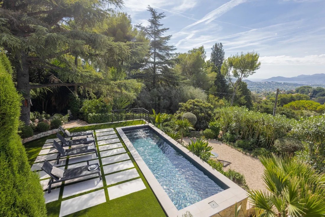 House in Mougins, Provence-Alpes-Côte d'Azur, France 1 - 18979500