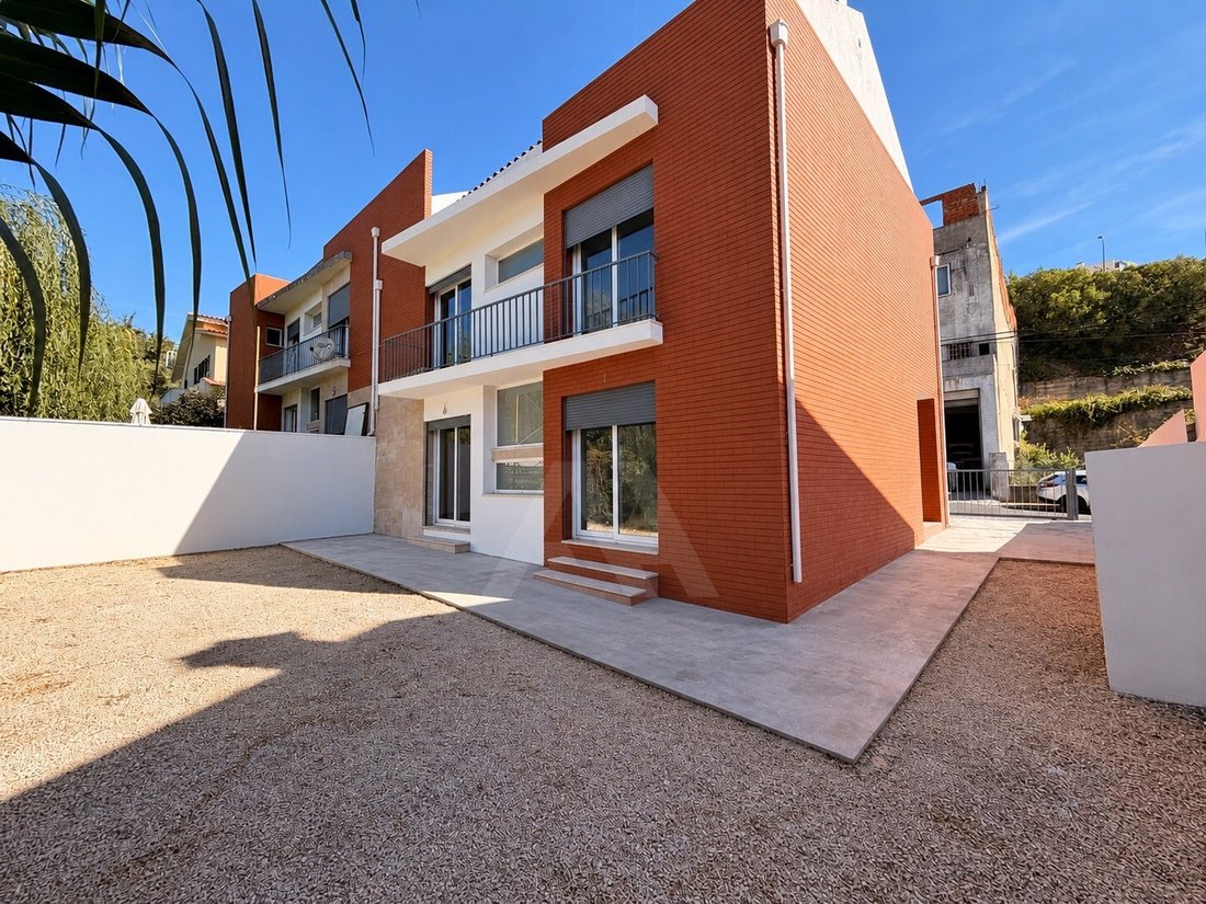 House in Mina de Agua, Lisbon, Portugal 2 - 18966420